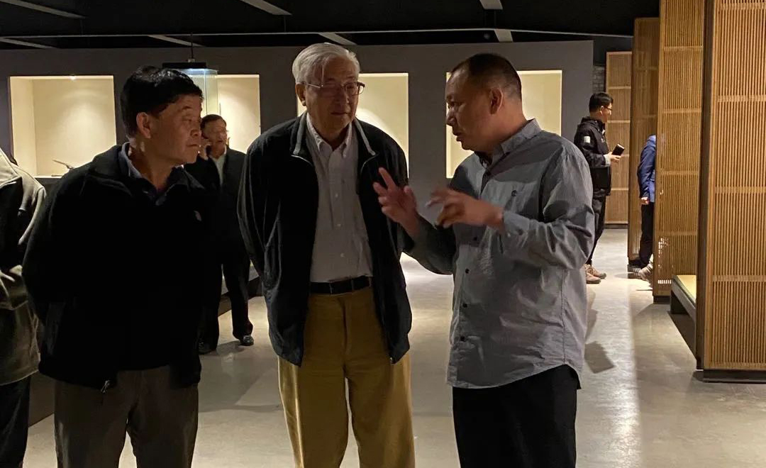 歡迎！北大最受歡迎校長參觀龍泉寶劍廠！